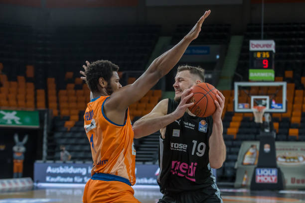 例行公事 例行公事